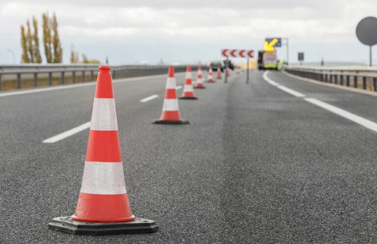 Conos carretera. Fuente Sacyr