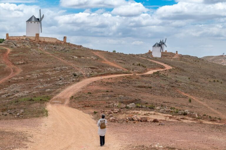 Molinos de viento en Ciudad Real. Adobe Stock.