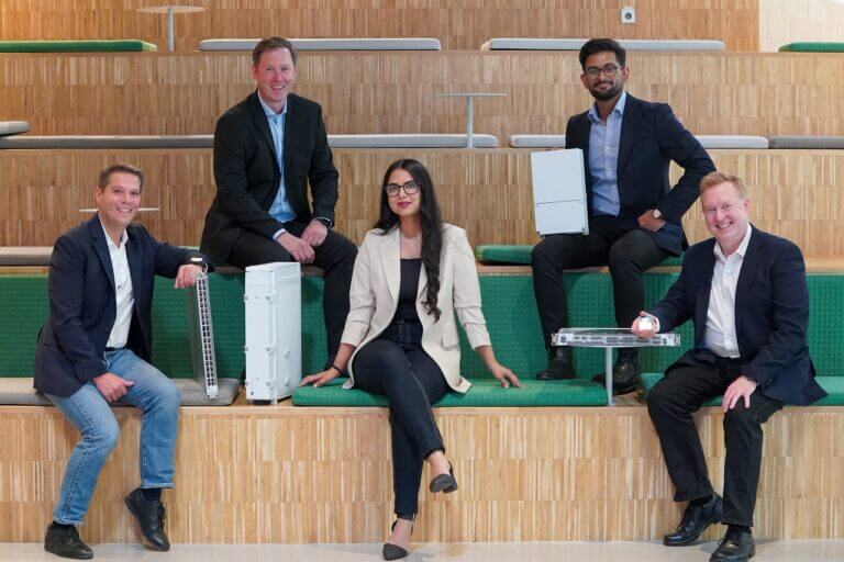 RT-Ericsson-product-team-with-the-newly-announced-hardware-and-Ericsson-Silicon