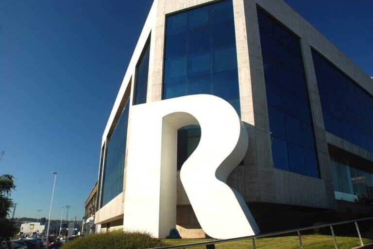 Fachada de la sede de R
