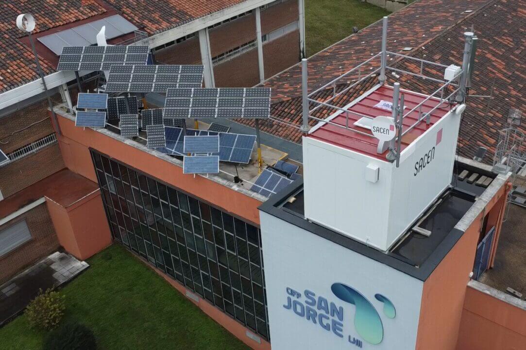 Cabina inteligente de telecomunicaciones de Sacen en el CIFP de San Jorge en Santurtzi (Bizkaia)
