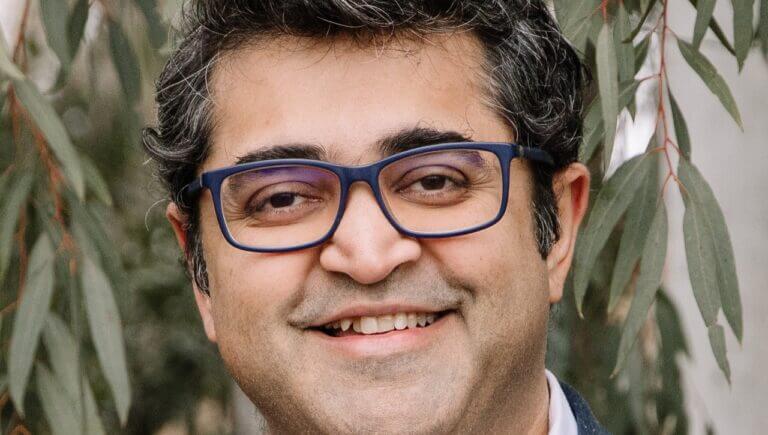 Rohit Batra, gerente general de las industrias de telecomunicaciones, medios y tecnología de ServiceNow.