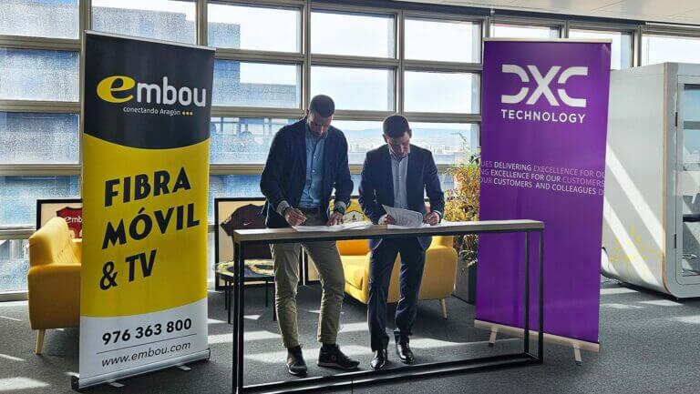 Firma del acuerdo de colaboración entre Embou y DXC Technology