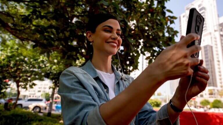 Llamadas holográficas a través del smartphone mediante tecnología IMS Data Channel