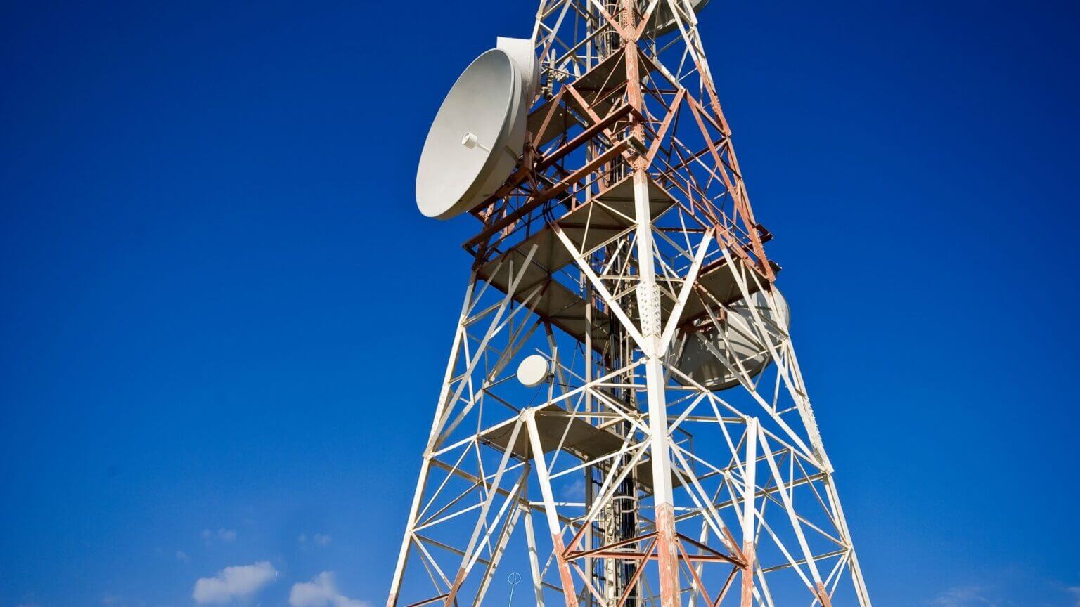 Cellnex completa la venta de Towerlink France a Vauban Infra Fibre