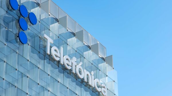 Telefónica pierde 1.080 millones y anuncia nuevo plan estratégico para crecer