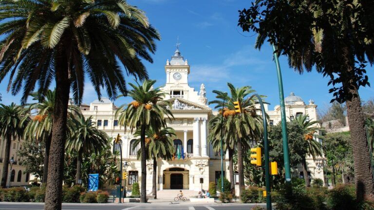 El Ayuntamiento de Málaga licita un contrato de comunicaciones convergentes