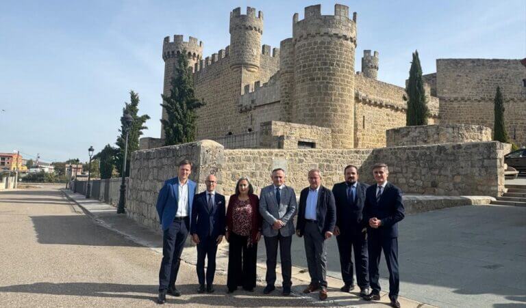 El Castillo de Olmillos de Sasamón (Burgos), conectado por FTTR