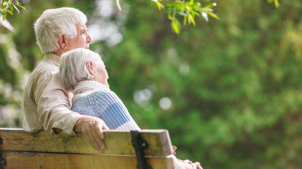 Orange lanza “Mayores Cuidados”, un servicio de asistencia 24 horas para personas mayores