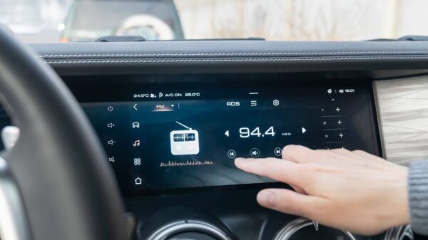 La CNMC apoya la radio digital DAB+, pero pide ajustes