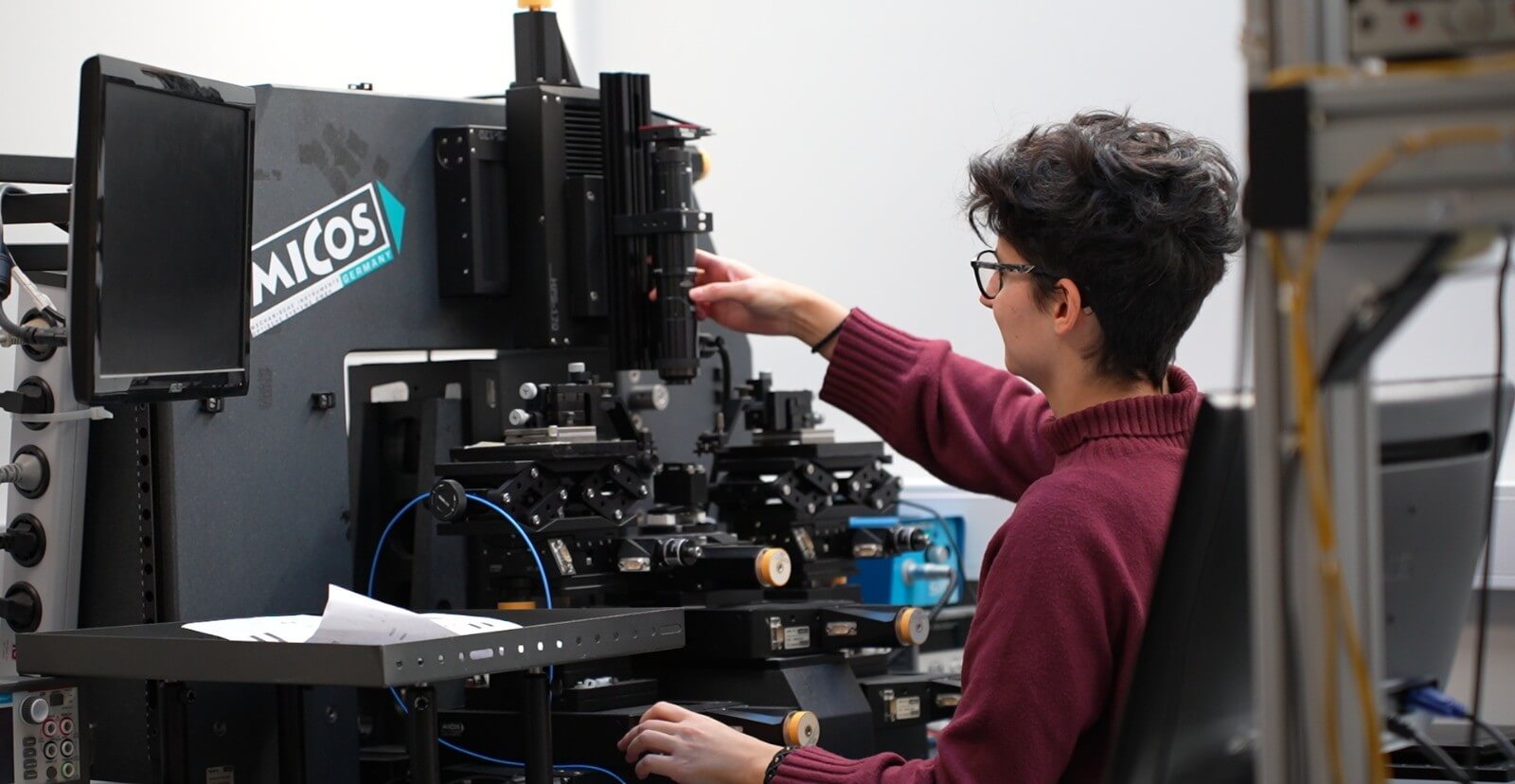 La UPV desarrolla un puente para conectar ordenadores cuánticos con la fibra óptica actual