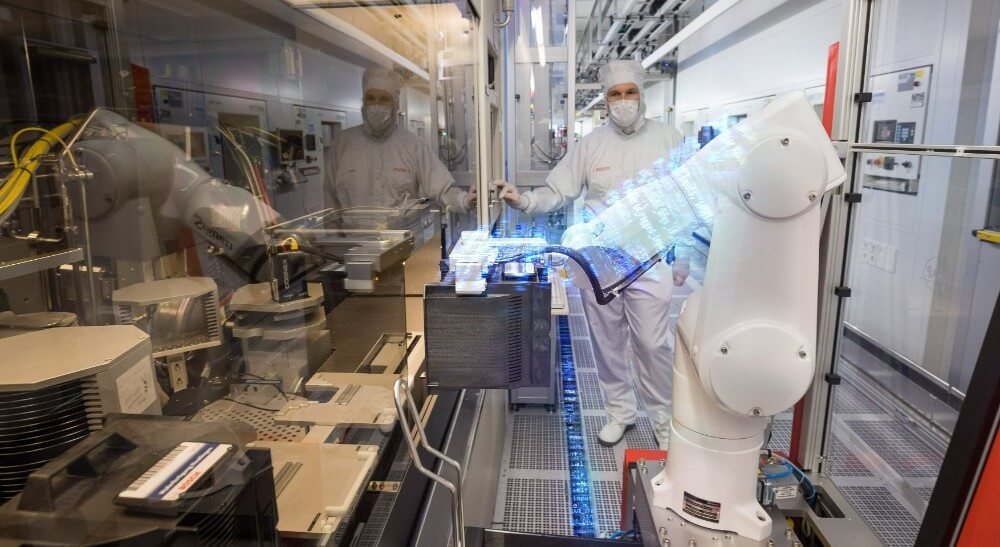 Bosch acelera la digitalización industrial con más de 120 fábricas inteligentes y una inversión de 2.500 millones en IA