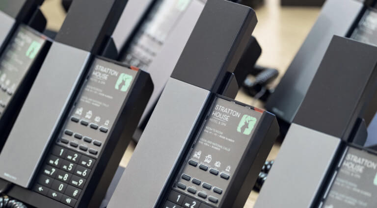 Un hotel histórico de los Cotswolds moderniza su telefonía sin obras ni interrupciones