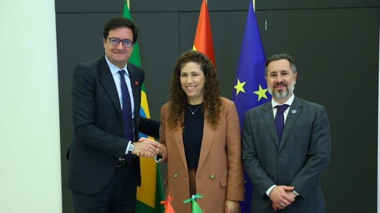 España estrecha lazos con Brasil en telecomunicaciones