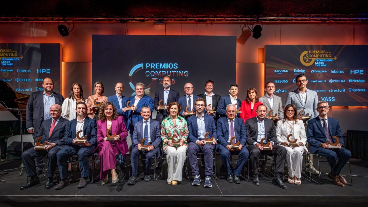 Foto de los ganadores de los Premios Computing 2026