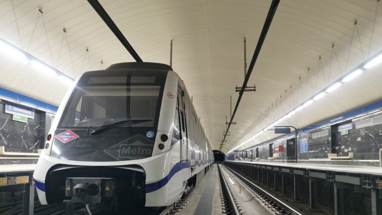 Metro de Madrid protege y conecta sus trenes sin conductor de la Línea 6 con Teldat