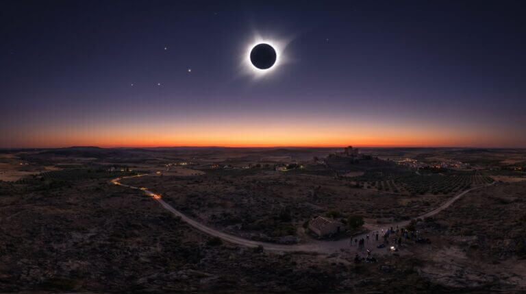 Puesta a punto de las redes para el eclipse solar del 12 de agosto