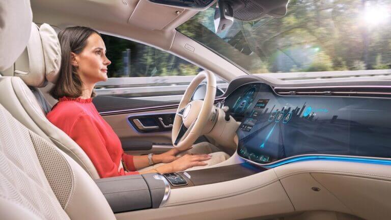 Conducción autónoma a 120 km/h en tráfico real