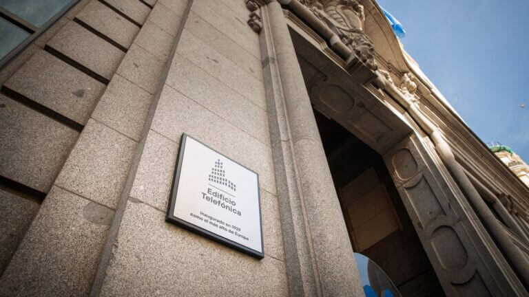 Telefónica vende su histórico edificio de Gran Vía 28