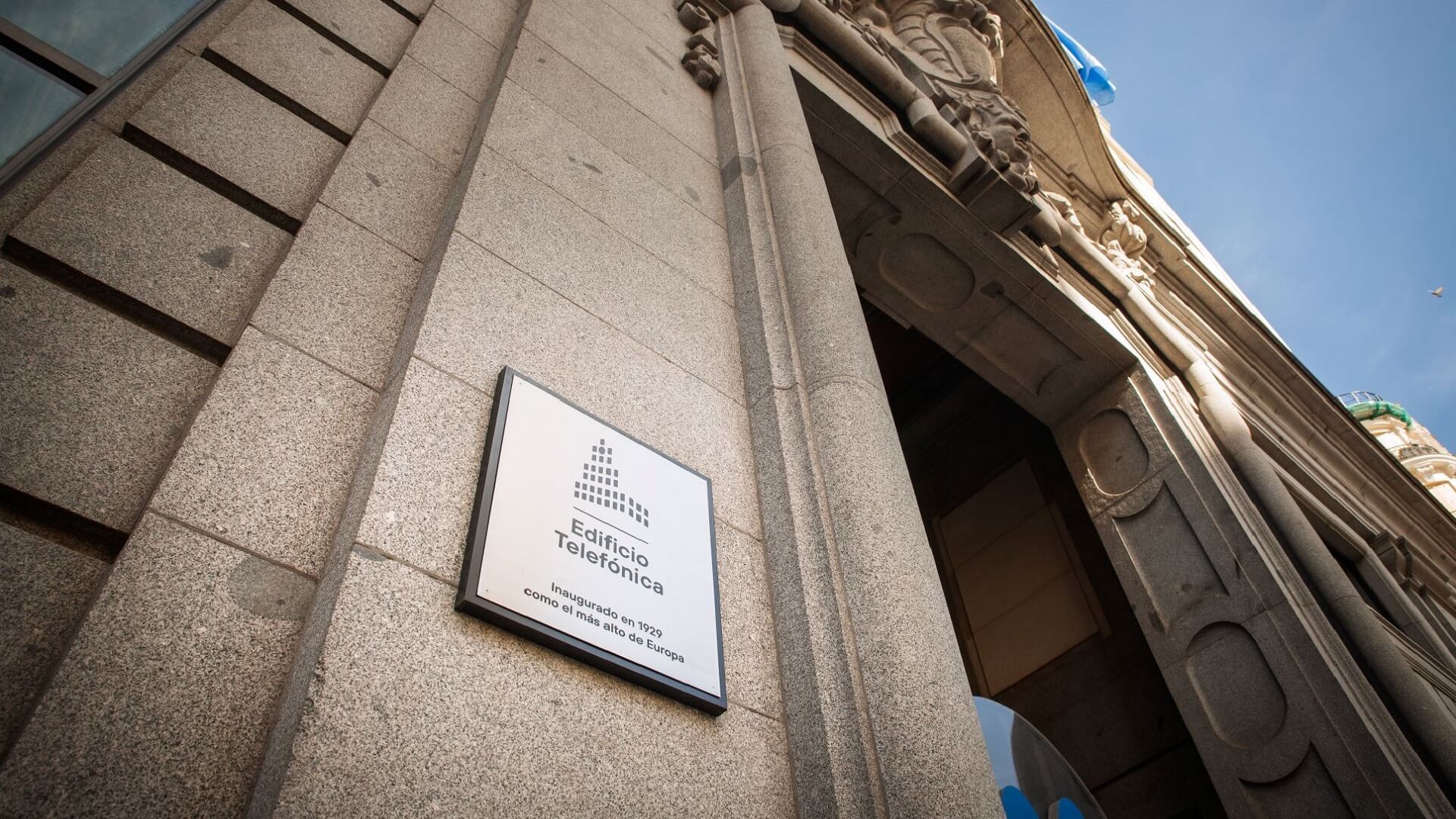Telefónica vende su histórico edificio de Gran Vía 28