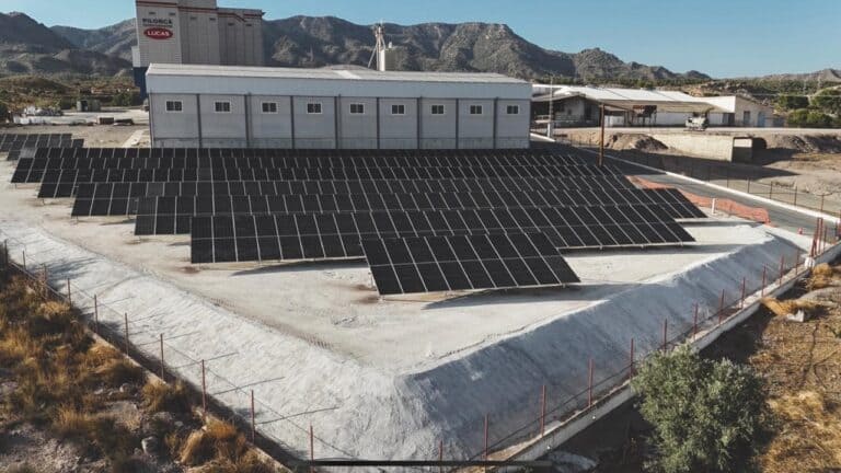 Proyectos solares para hogares y empresas, nuevo negocio de Avanza Fibra